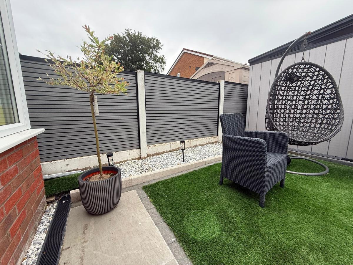 Fencing 94B - Grey Oak - Outdoor - 180cm (1 Pack / 6pcs) — Fencing handmade to order by Langham Furniture, image 6 of 11